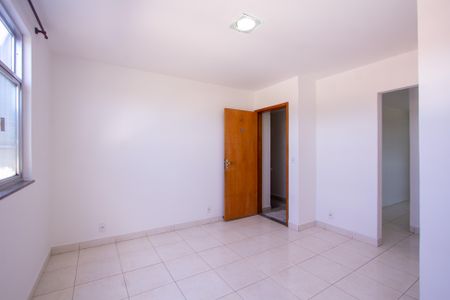 Sala de apartamento para alugar com 1 quarto, 60m² em Porto Novo, São Gonçalo