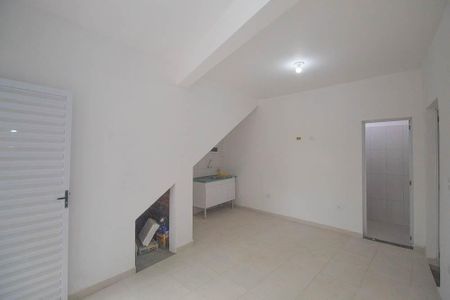 Sala / Cozinha de casa para alugar com 1 quarto, 40m² em Jardim Virginia Bianca, São Paulo