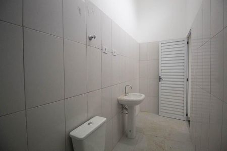 Banheiro de casa para alugar com 1 quarto, 40m² em Jardim Virginia Bianca, São Paulo