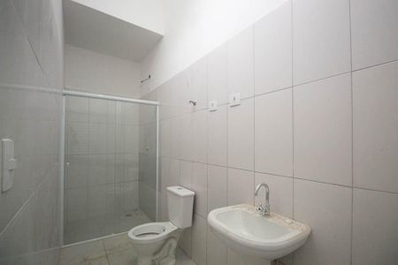 Banheiro de casa para alugar com 1 quarto, 40m² em Jardim Virginia Bianca, São Paulo