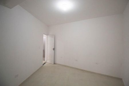 Quarto de casa para alugar com 1 quarto, 40m² em Jardim Virginia Bianca, São Paulo