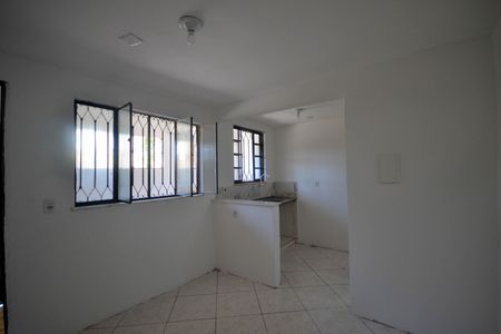 Casa para alugar com 1 quarto, 40m² em Kennedy, Nova Iguaçu