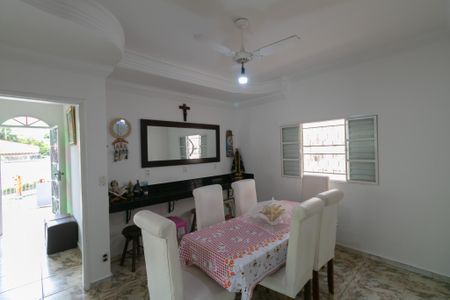 Casa para alugar com 3 quartos, 360m² em Vila Cloris, Belo Horizonte