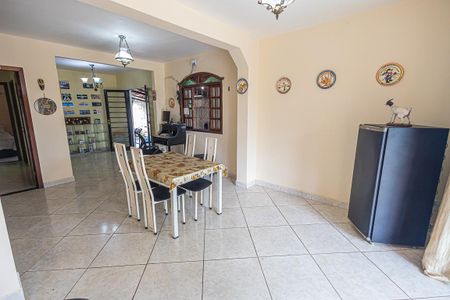 Sala de casa à venda com 5 quartos, 250m² em Alípio de Melo, Belo Horizonte