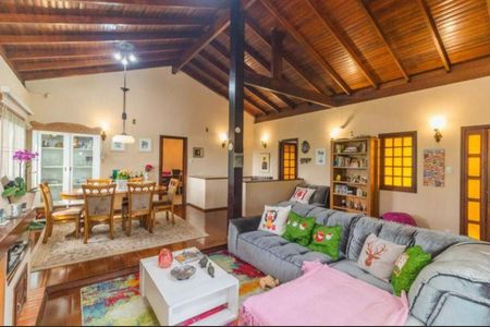 Sala de casa à venda com 4 quartos, 1874m² em São José, São Leopoldo