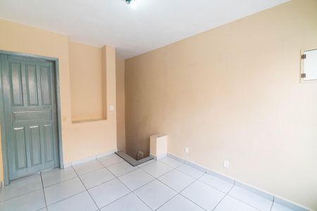 Casa para alugar com 2 quartos, 80m² em Vila Fachini, São Paulo