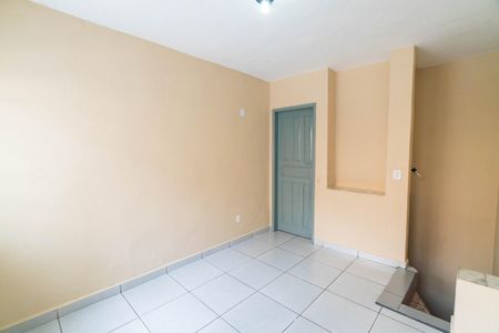 Casa para alugar com 2 quartos, 80m² em Vila Fachini, São Paulo