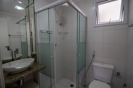 Banheiro de apartamento à venda com 2 quartos, 65m² em Vila Albano, São Paulo