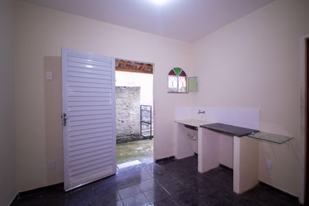 Sala/Cozinha de kitnet/studio para alugar com 1 quarto, 50m² em Boa Vista, São Gonçalo