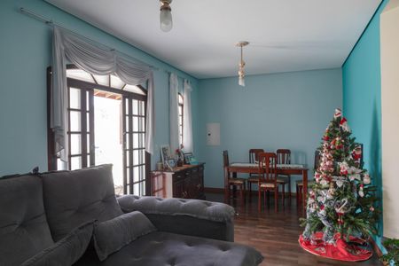 Sala de casa à venda com 4 quartos, 300m² em Jardim Rosa de Franca, Guarulhos