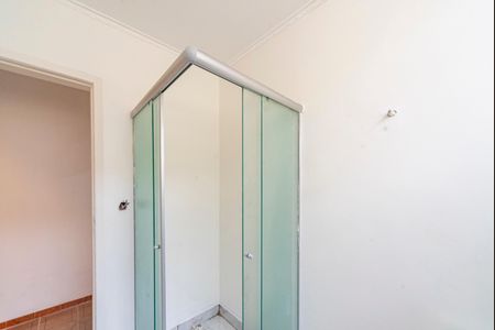 Banheiro Térreo de casa à venda com 3 quartos, 290m² em Jardim Santo André, Santo André