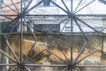 Vista do Sala de casa para alugar com 1 quarto, 50m² em Vigário Geral, Rio de Janeiro