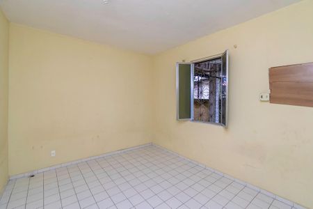 Quarto de casa para alugar com 1 quarto, 50m² em Vigário Geral, Rio de Janeiro