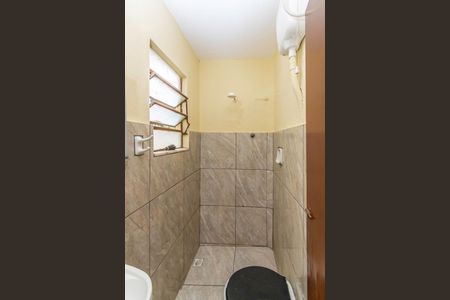 Banheiro de casa para alugar com 1 quarto, 50m² em Vigário Geral, Rio de Janeiro