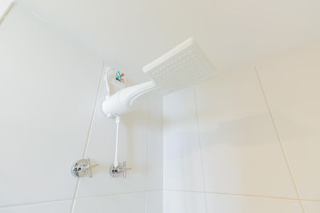 Banheiro de kitnet/studio para alugar com 1 quarto, 27m² em Brooklin, São Paulo