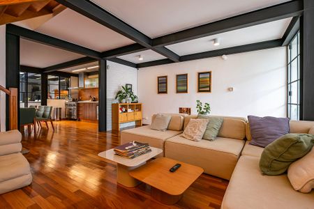 Sala de casa à venda com 3 quartos, 200m² em Pinheiros, São Paulo