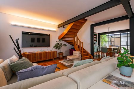 Sala de casa à venda com 3 quartos, 200m² em Pinheiros, São Paulo