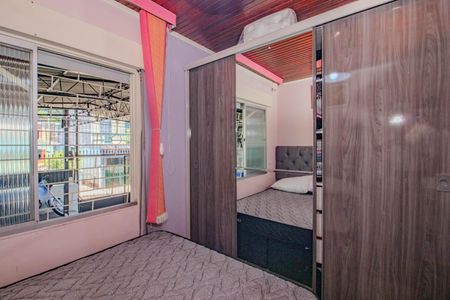 Quarto 1 de casa à venda com 2 quartos, 100m² em Costa E Silva, Porto Alegre