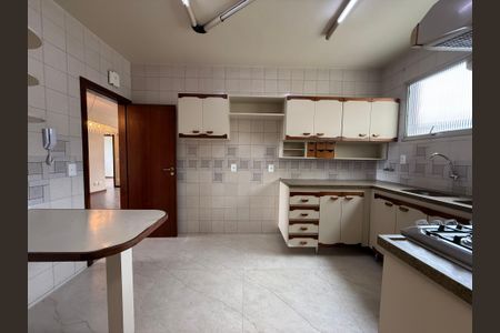 Apartamento para alugar com 4 quartos, 147m² em Sion, Belo Horizonte