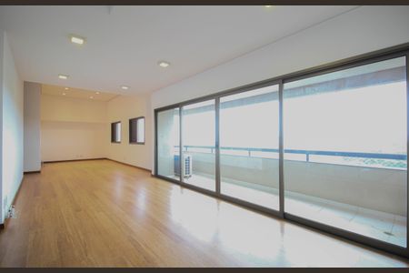 Apartamento à venda com 3 quartos, 342m² em Vila Progredior, São Paulo