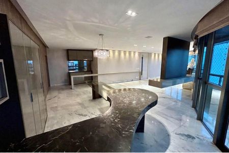 Apartamento para alugar com 4 quartos, 240m² em Belvedere, Belo Horizonte