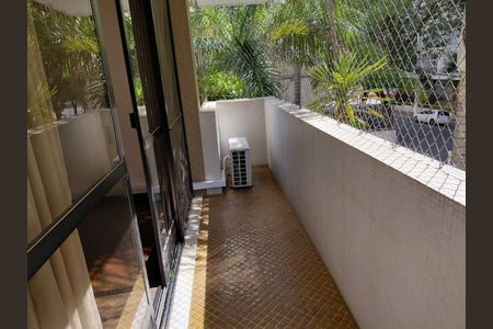 Apartamento para alugar com 3 quartos, 220m² em Sumaré, São Paulo