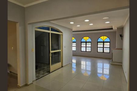 Casa para alugar com 4 quartos, 280m² em Jardim Maria Rosa, Taboão da Serra