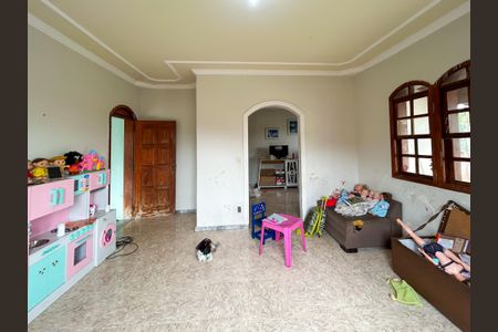 Casa para alugar com 5 quartos, 365m² em Rio Branco, Belo Horizonte