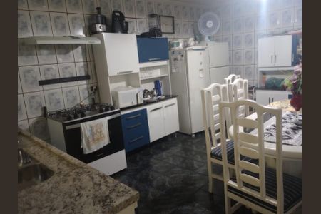 Foto 12 de casa à venda com 4 quartos, 200m² em Jardim Helena, Taboão da Serra