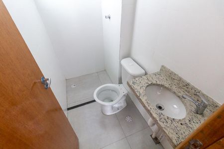 Banheiro de kitnet/studio para alugar com 1 quarto, 54m² em Vila Esperança, São Paulo