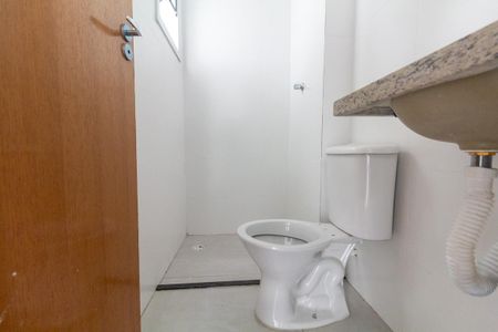 Banheiro de kitnet/studio para alugar com 1 quarto, 54m² em Vila Esperança, São Paulo