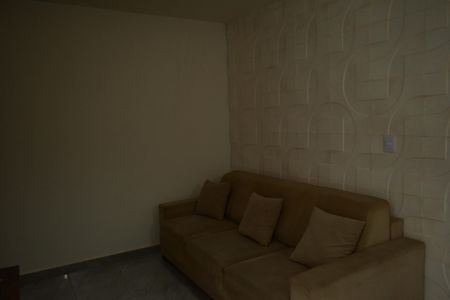 Sala de apartamento para alugar com 2 quartos, 43m² em Parque Santa Rosa, Suzano