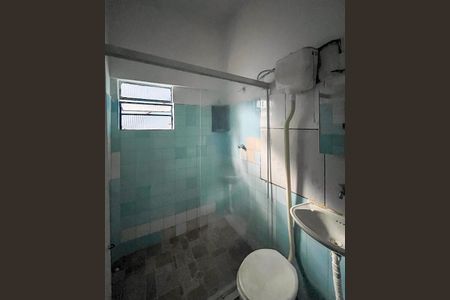 Banheiro de casa para alugar com 1 quarto, 55m² em Parque Bristol, São Paulo