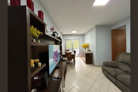 Sala de apartamento para alugar com 3 quartos, 75m² em Vila Amélia, São Paulo