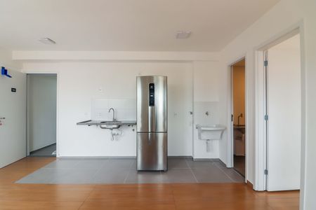 Sala / Cozinha / Lavanderia de apartamento para alugar com 1 quarto, 37m² em Vila Sonia, São Paulo