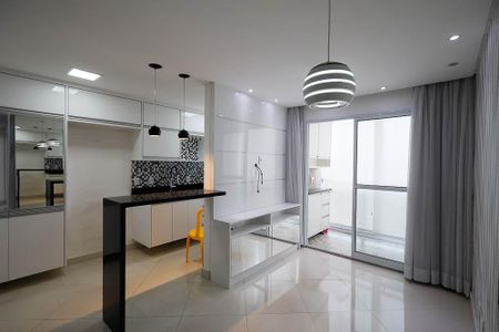 Sala de apartamento à venda com 2 quartos, 48m² em Parque Edu Chaves, São Paulo