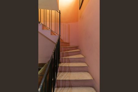 Escada de casa à venda com 3 quartos, 100m² em Jardim Norma, São Paulo