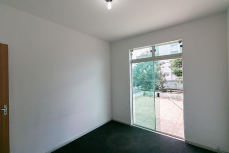 Casa à venda com 2 quartos, 62m² em Vila Cloris, Belo Horizonte