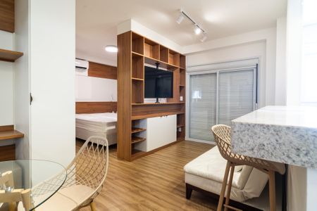 Sala de kitnet/studio para alugar com 1 quarto, 38m² em Jardim Portal da Colina, Sorocaba