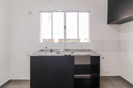 Sala / Cozinha de kitnet/studio para alugar com 1 quarto, 28m² em Jardim Bonfiglioli, São Paulo