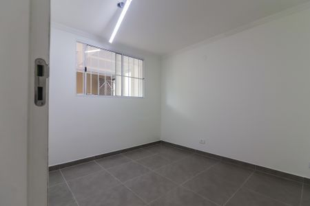 Quarto de kitnet/studio para alugar com 1 quarto, 28m² em Jardim Bonfiglioli, São Paulo