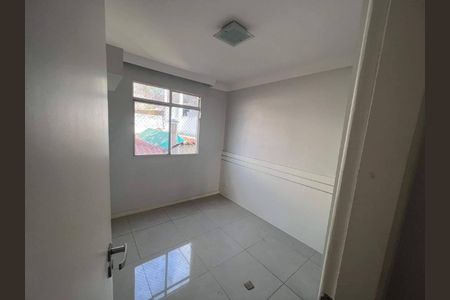 Apartamento à venda com 3 quartos, 70m² em Vila Ermelinda, Belo Horizonte