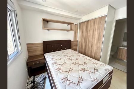 Quarto Suíte de apartamento para alugar com 1 quarto, 38m² em Jardim Flor da Montanha, Guarulhos
