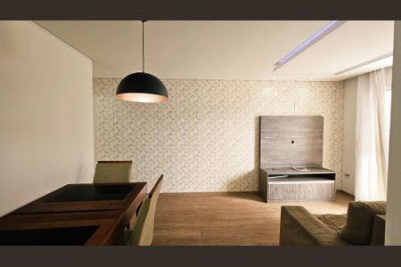 Sala de apartamento à venda com 2 quartos, 58m² em Vila Nova Esperia, Jundiaí