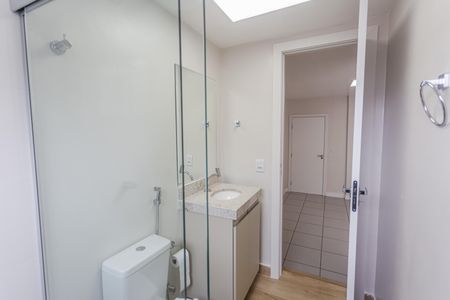 Banheiro Social de kitnet/studio para alugar com 1 quarto, 28m² em Ipiranga, Belo Horizonte