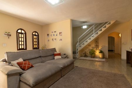 Sala de casa para alugar com 3 quartos, 190m² em Parque Boturussu, São Paulo