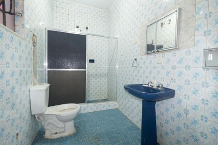Banheiro de casa para alugar com 1 quarto, 33m² em Santíssimo, Rio de Janeiro