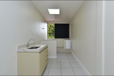 Cozinha de kitnet/studio para alugar com 1 quarto, 28m² em Ipiranga, Belo Horizonte