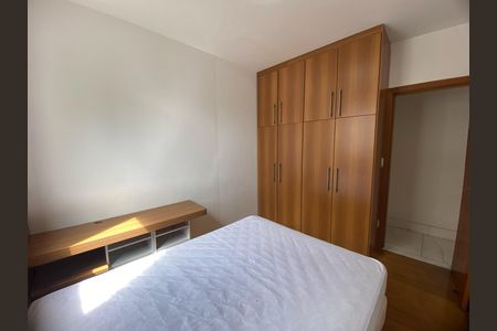 Casa à venda com 4 quartos, 108m² em Universitário, Belo Horizonte