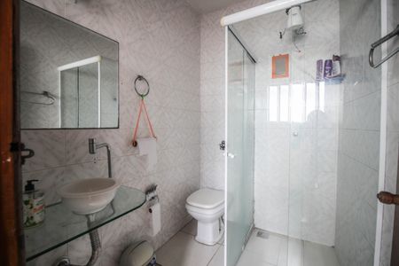 Banheiro de apartamento para alugar com 1 quarto, 50m² em Santa Rita, Nilópolis